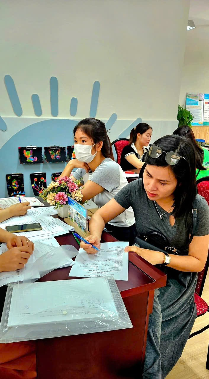 NGÀY THỨ 4 TUYỂN SINH TRỰC TIẾP TẠI TRƯỜNG MẦM NON HOÀNG CÔNG 